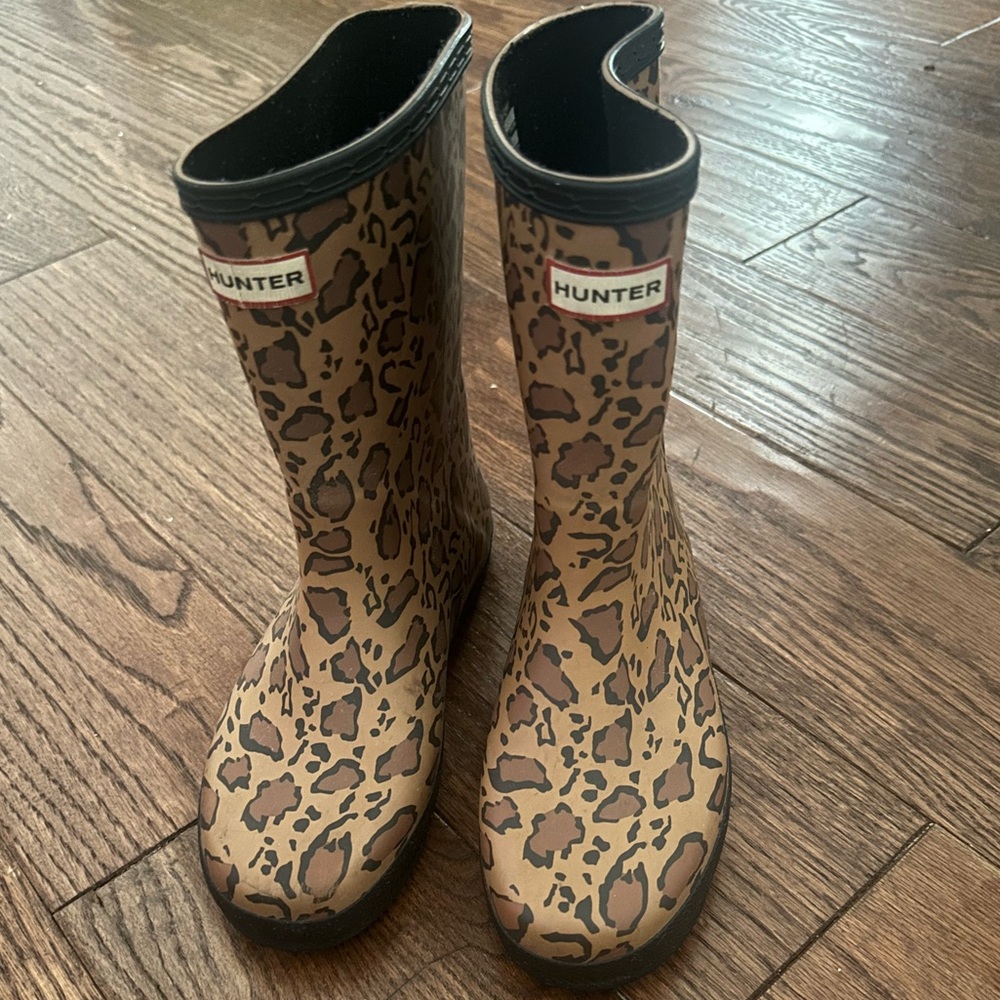 Hunter Black and White Leopard Print Boots